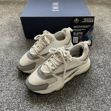 Christian Dior Grey/White B22